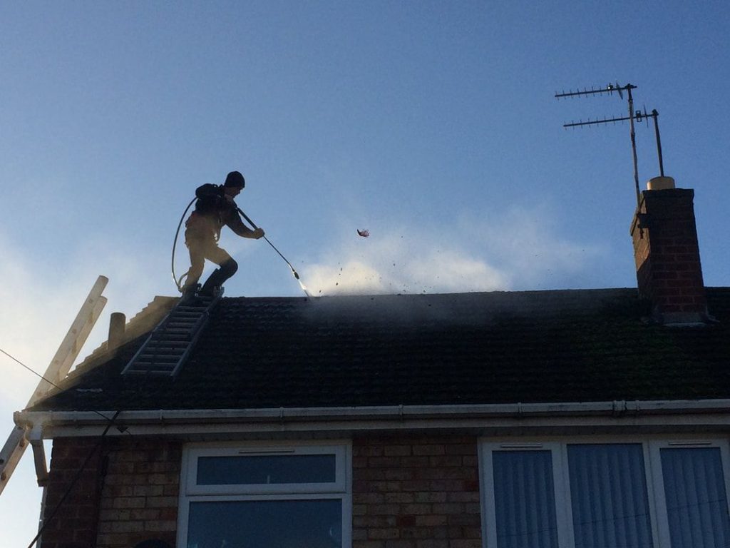 Roof Cleaning 